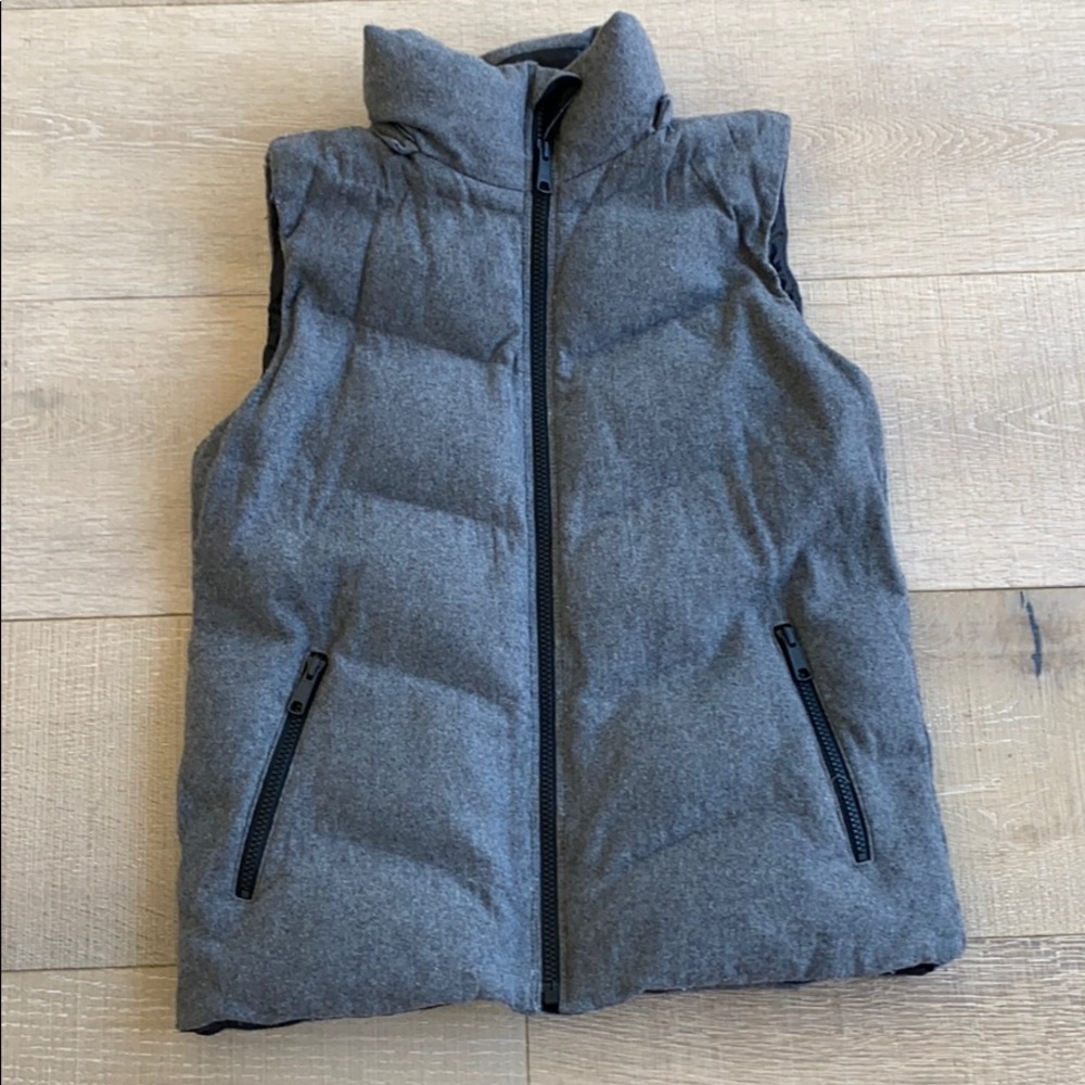 Gap grey vest - size M - Picture 11 of 15